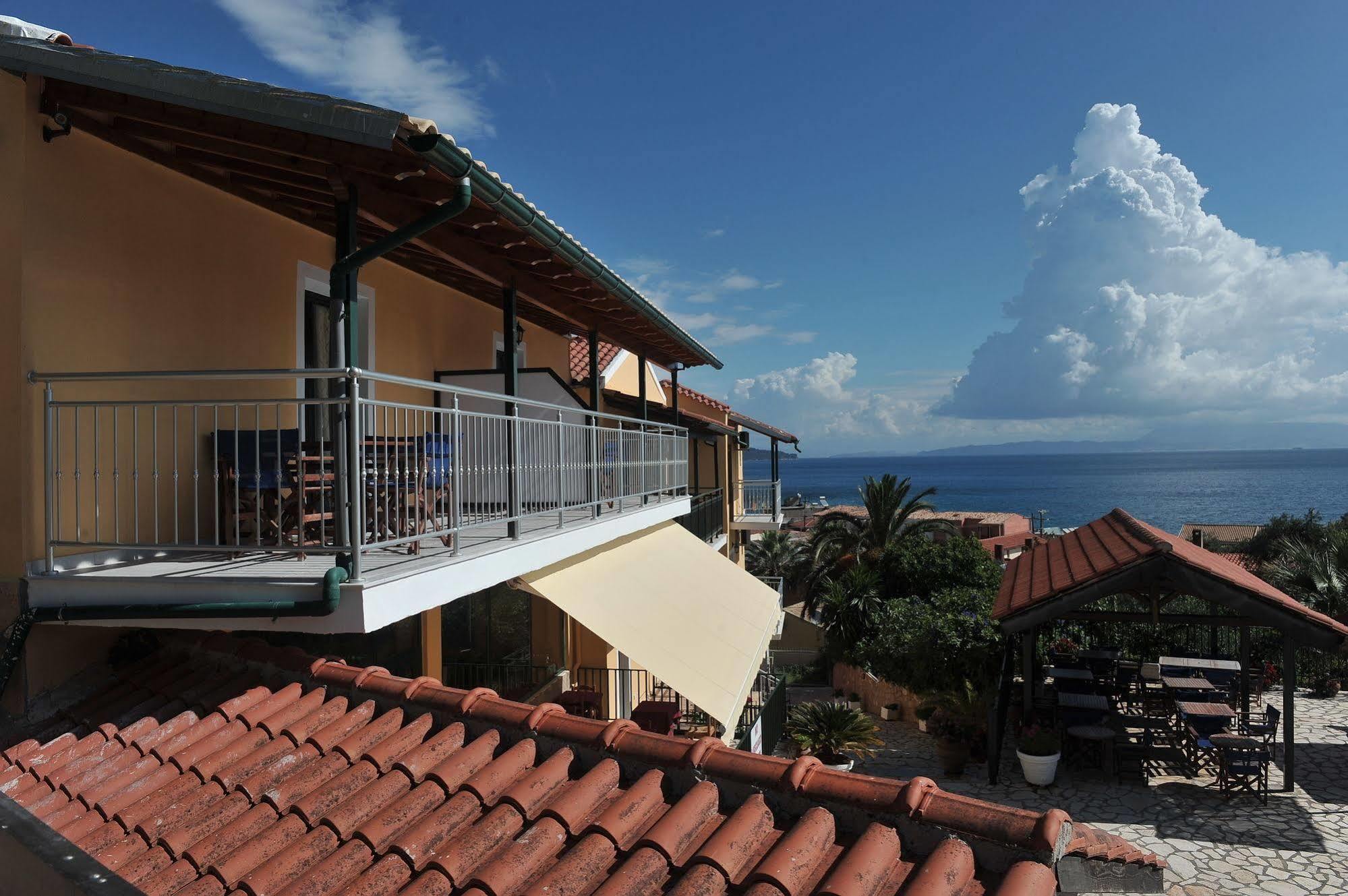 Kerkyra Beach Hotel & Apartments Benitses  Exterior photo